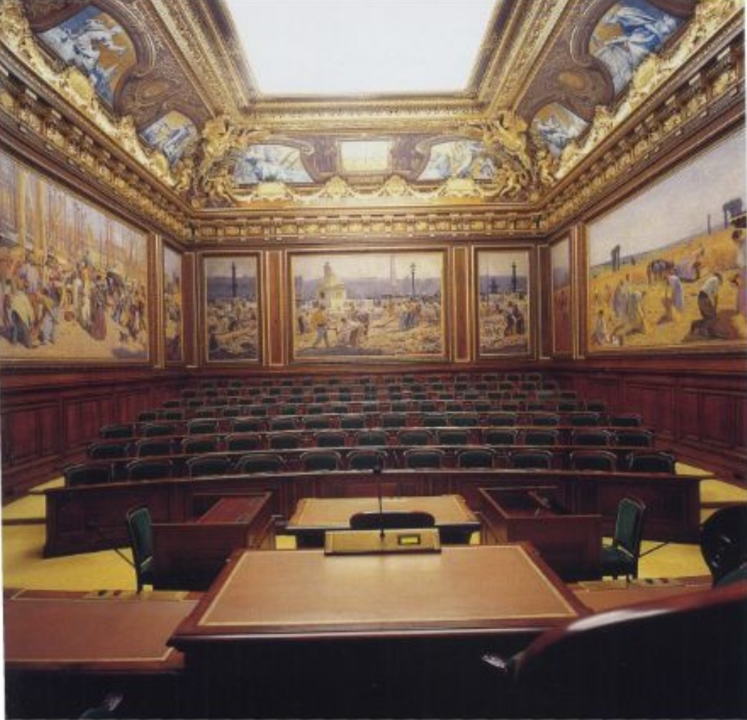 La salle de l'assemblée générale du Conseil d'État